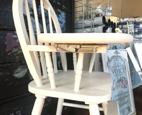 high chair tray hardware